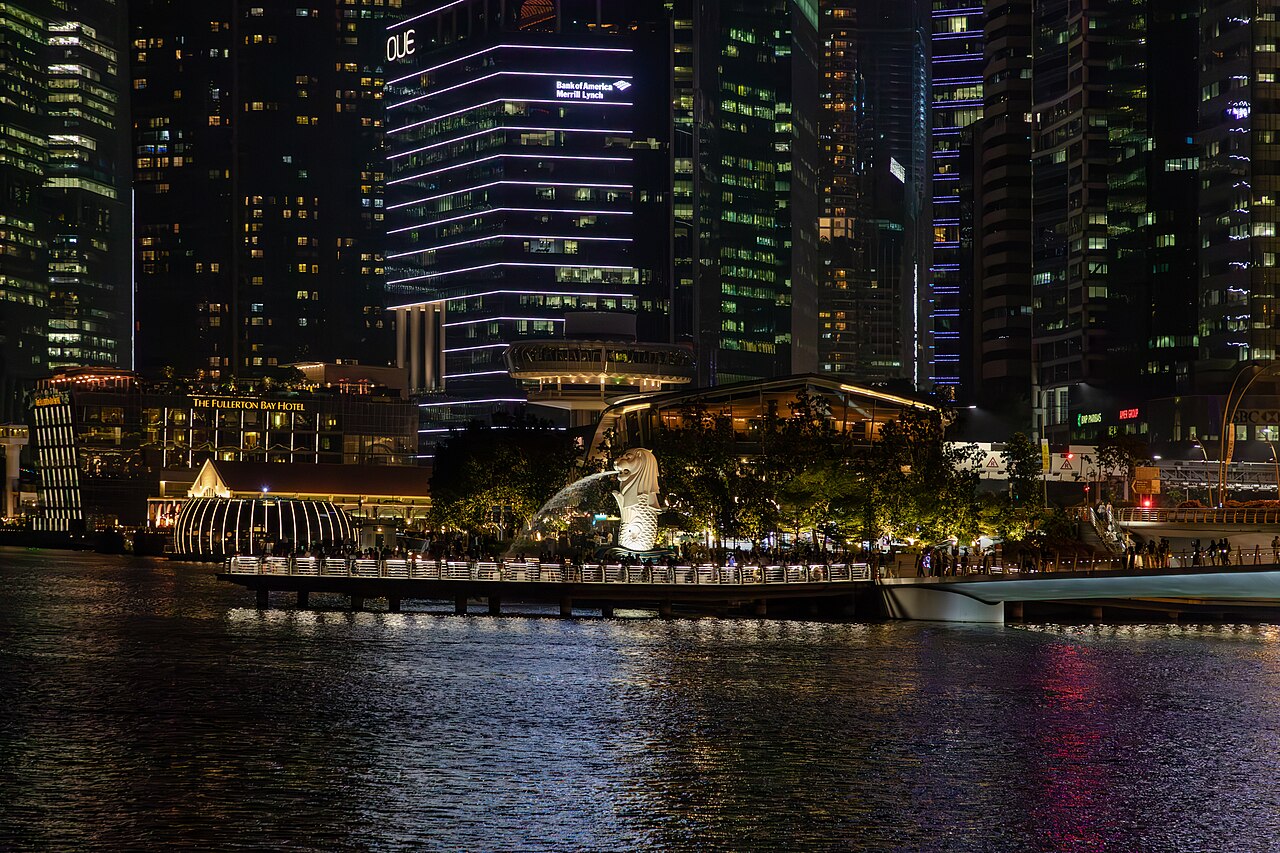 The Merlion and Singapore waterfront at night